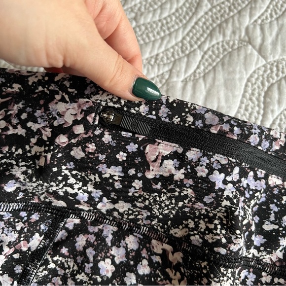 Lululemon - Pace Rival Crop 22" - Floral Spritz Multi / Black - Picture 13 of 15